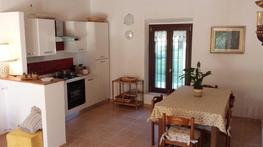 Апартаменты Agriturismo Casal Taccone Тарквиния Экстерьер фото