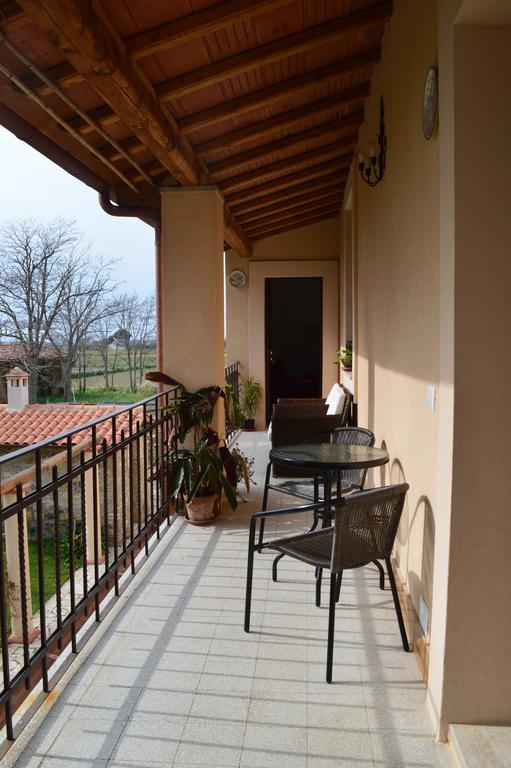 Апартаменты Agriturismo Casal Taccone Тарквиния Экстерьер фото